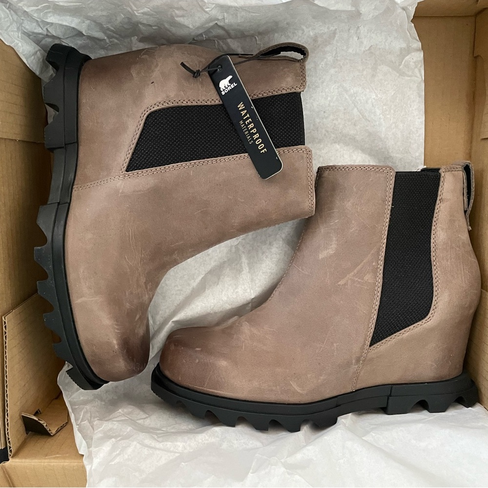 Sorel Joan of arctic wedge boots 7.5